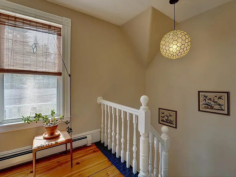 9 Newson Ave — Photo 5