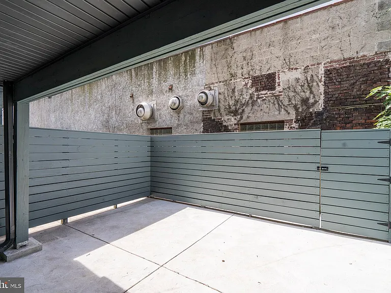 1430 Clymer St #1 — Photo 21