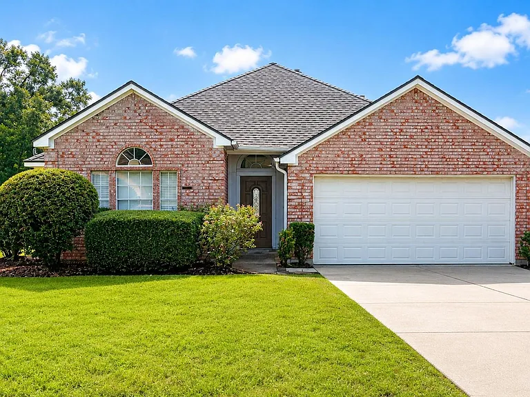 6858 Stillwater Dr — Photo 1