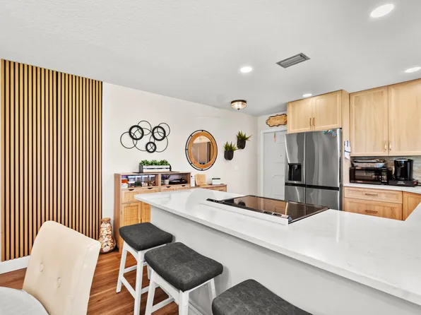 61 Woodland Drive #107, Vero Beach, FL 32962