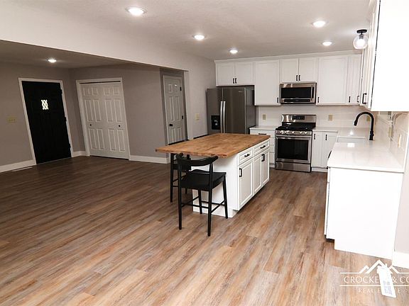 3rd image of 1013 N 2nd St