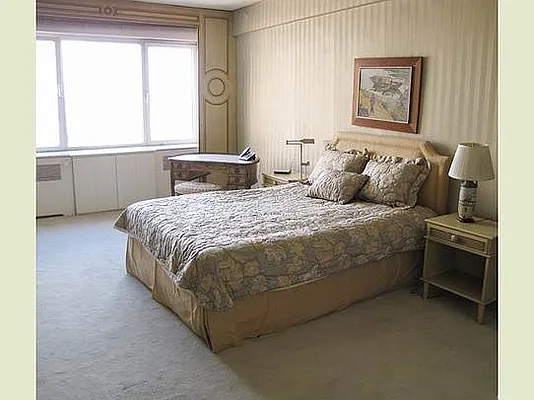 Sold by Stribling | media 8