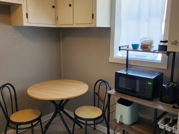 3001 S 13th St #2, Lincoln, NE 68502