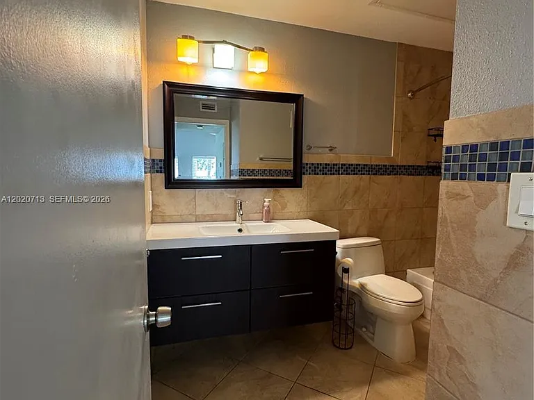 2301 NW 33rd St #107 — Photo 24