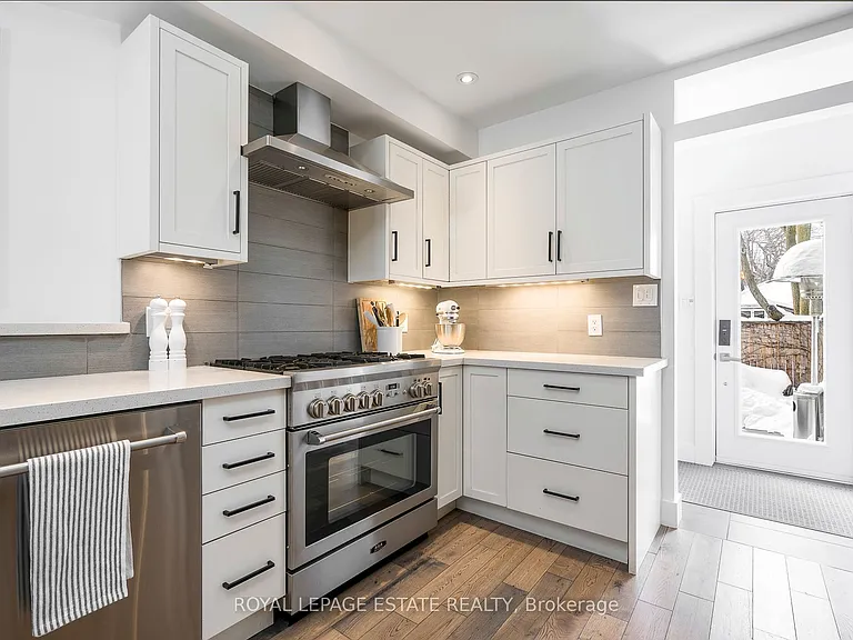 2 Rushbrooke Ave — Photo 12