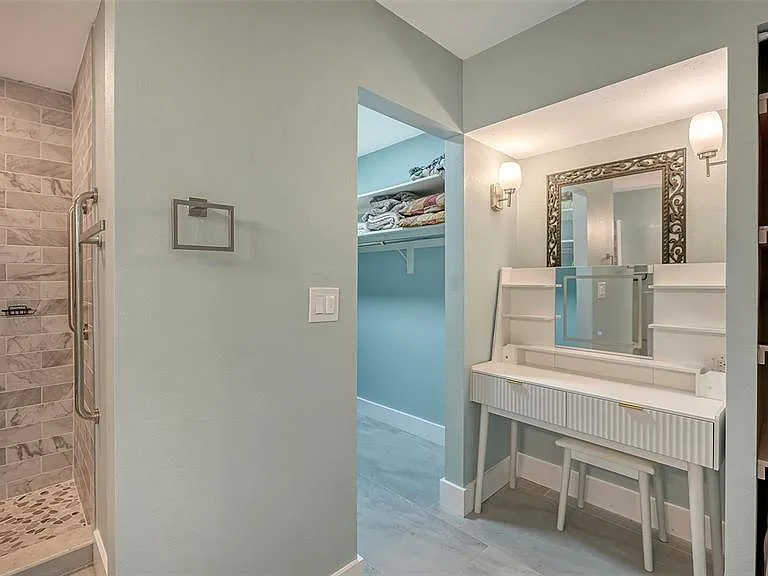 131 Whispering Sands Cir #V-33 — Photo 26