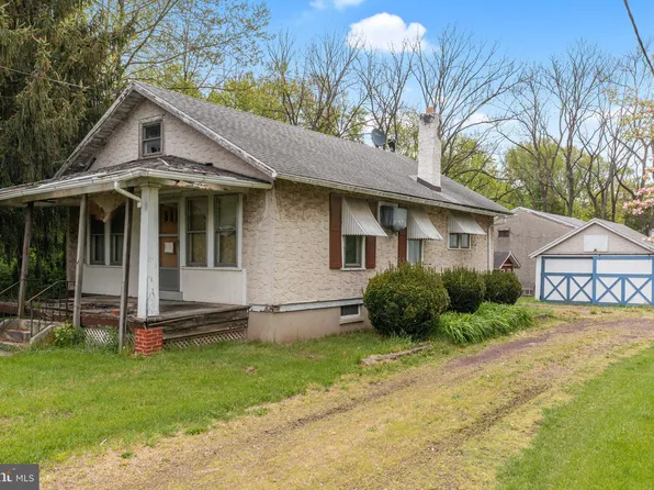 313 Linfield Rd, Spring City, PA 19475