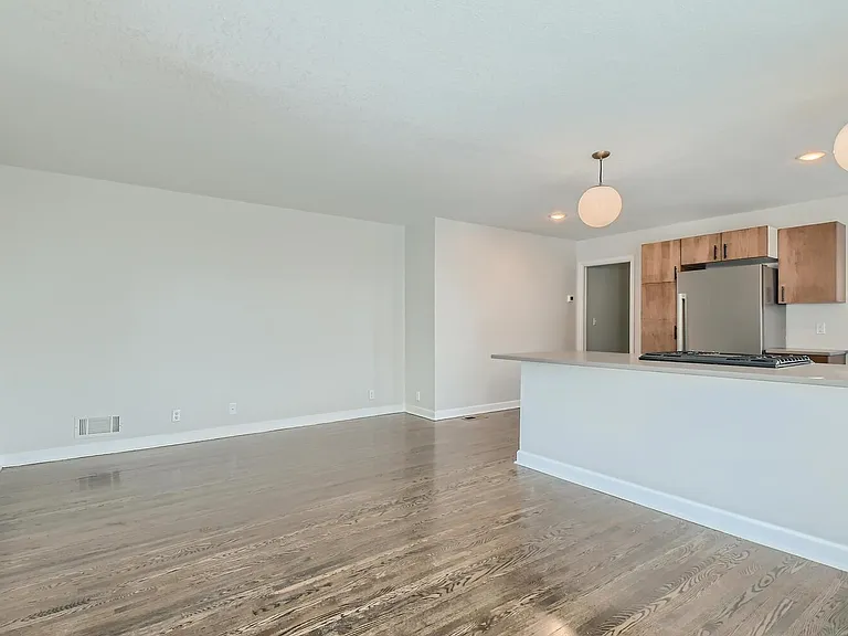 1314 Oxford St — Photo 6
