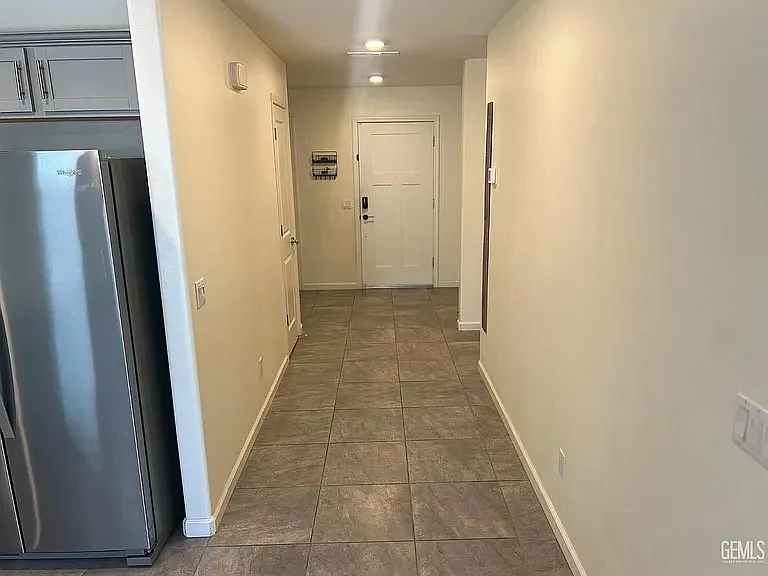 5918 Esmerelda Ave — Photo 4