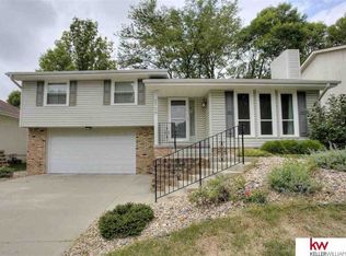 5708 N 116th Cir, Omaha, NE 68164