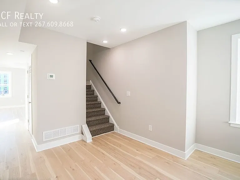 4926 Locust St #3R — Photo 6