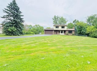 694 Robar Cir, White Lake, MI
