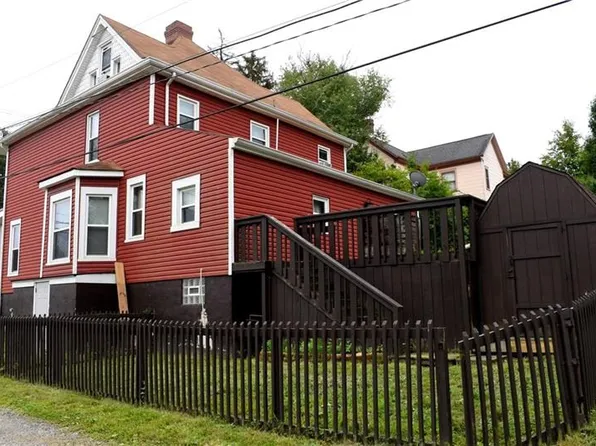 7 N Liberty St, West Alexander, PA 15376