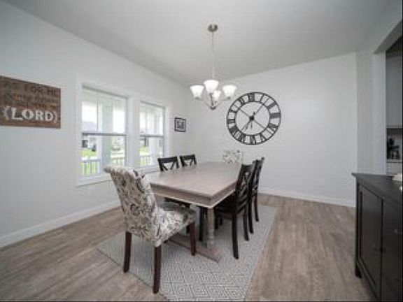 3rd image of 7405 Annandale Dr