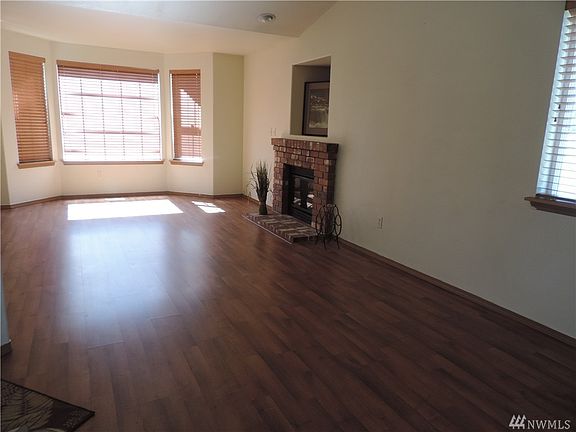 4th image of 22407 106th Street Ct E