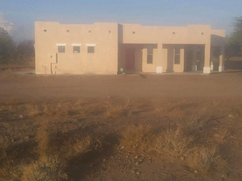 2nd image of 2604 S Wickenburg Rd
