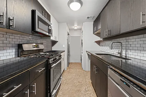 Rented by Compass | media 14