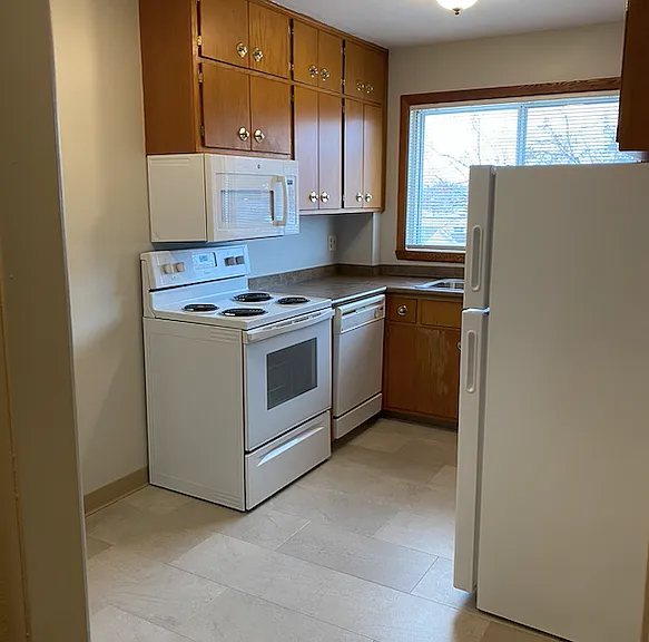 505 28th Ave N #12 — Photo 11
