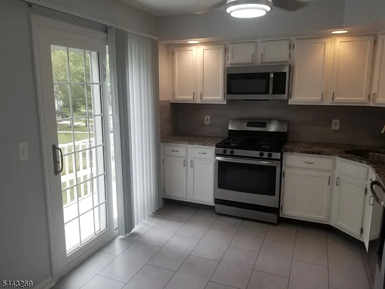 3207 French Dr — Photo 3