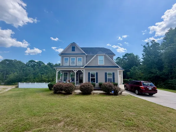 189 Tun Tavern Dr, Cameron, NC 28326