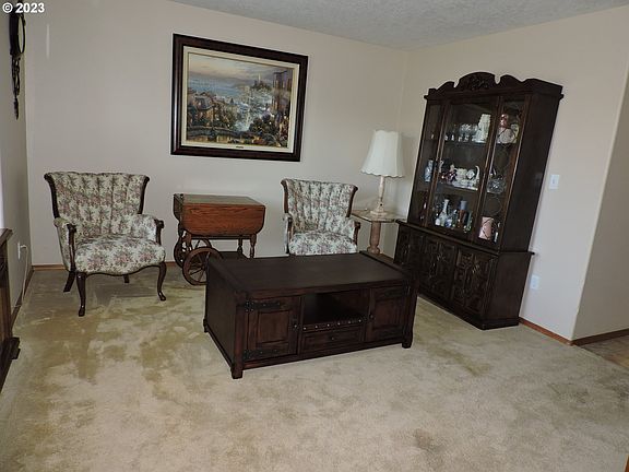 2nd image of 2090 SE 63rd Ave