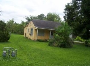 14226 Henry Rd, Houston, TX 77060