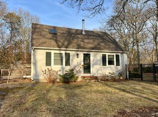 50 Lauries Ln, Marstons Mills, MA 02648