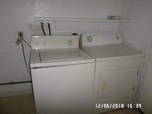 5th image of 2722 E Linden St