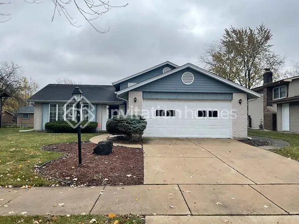 5265 Arquilla Dr, Richton Park, IL 60471