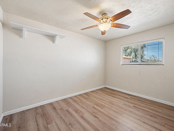 3rd image of 1022 W Elna Rae St