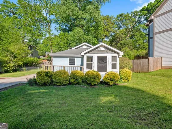 823 Tanner Dr, Scottdale, GA 30079