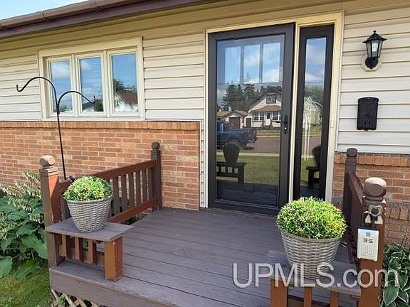 5th image of 11 Trimountain Ave