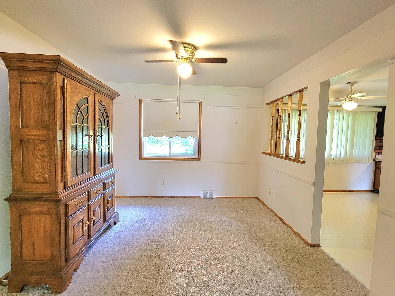 4 bed, 1995 sqft, $2,200 — Photo 4