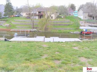 805 Otter Ct, Plattsmouth, NE 68048
