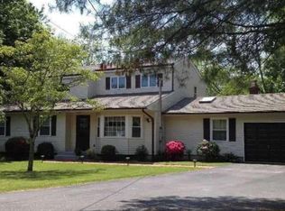 42 Pine St, East Moriches, NY 11940