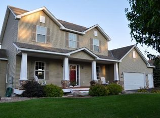 3913 Marshland Ct, Saint Bonifacius, MN 55375
