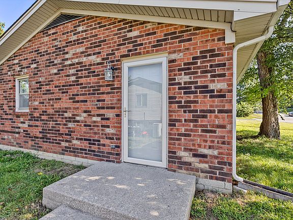 3rd image of 3201 Mammoth Dr #A
