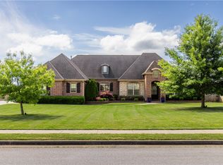 2187 Riverwater Ln, Fayetteville, AR 72703