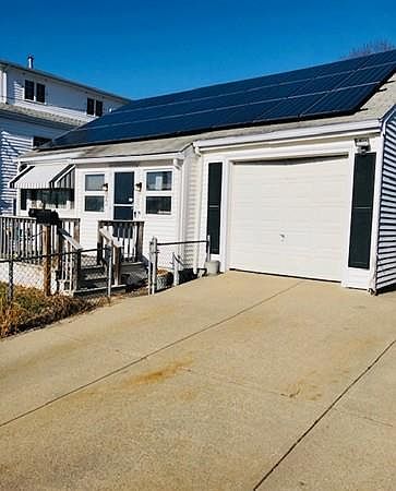 2nd image of 302 King Philip St
