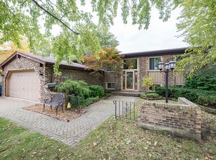 1250 W Meyer Dr, Addison, IL 60101