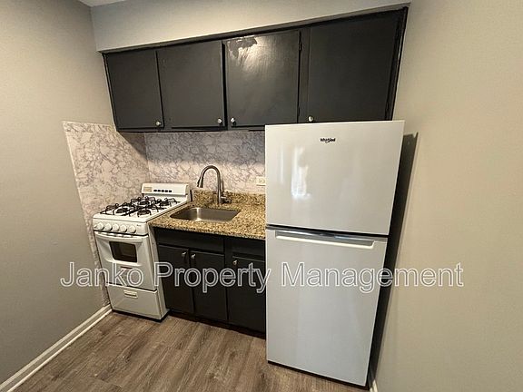 4th image of 3351 Commercial Ave #12