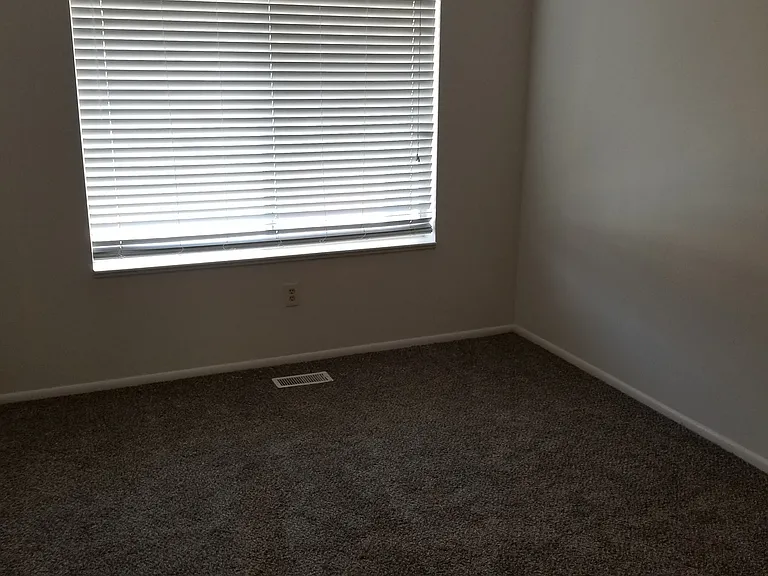 3 Bedroom Kaysville Duplex! — Photo 11