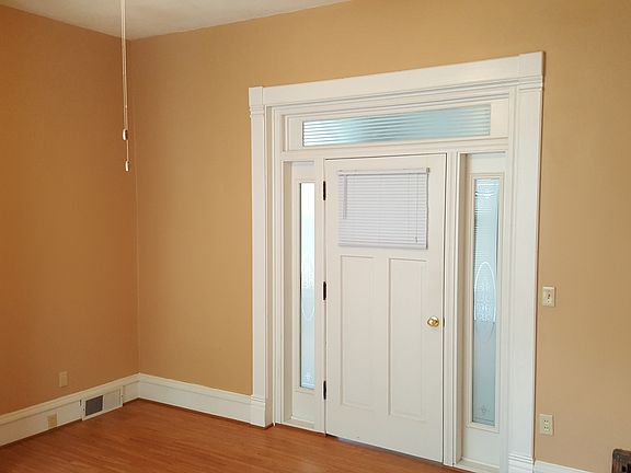 Master Bedroom Entry