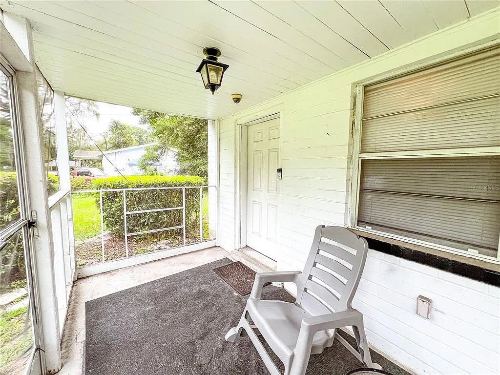 2 bed, 1.0 bath, 806 sqft, $1,495 — Photo 3