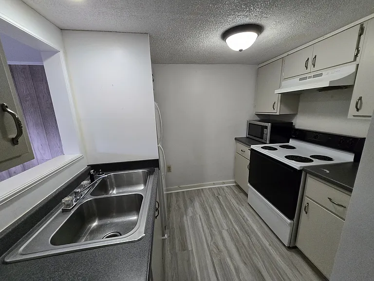 712 Summer Valley Rd #2 — Photo 8