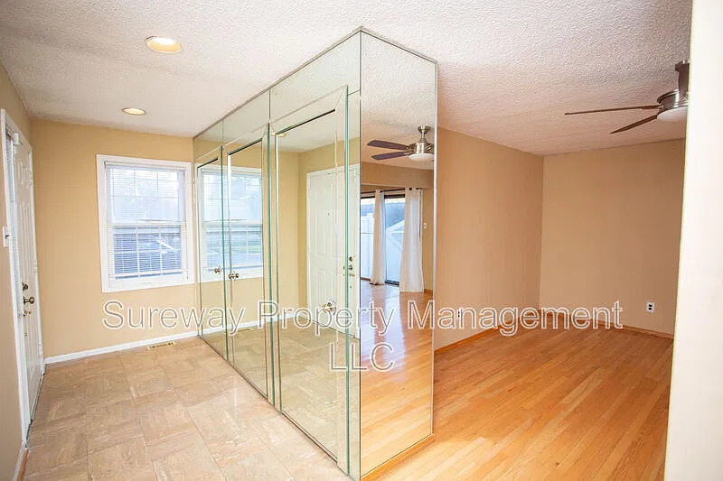 2 bed, 2.5 bath, 1178 sqft, $2,750 — Photo 3