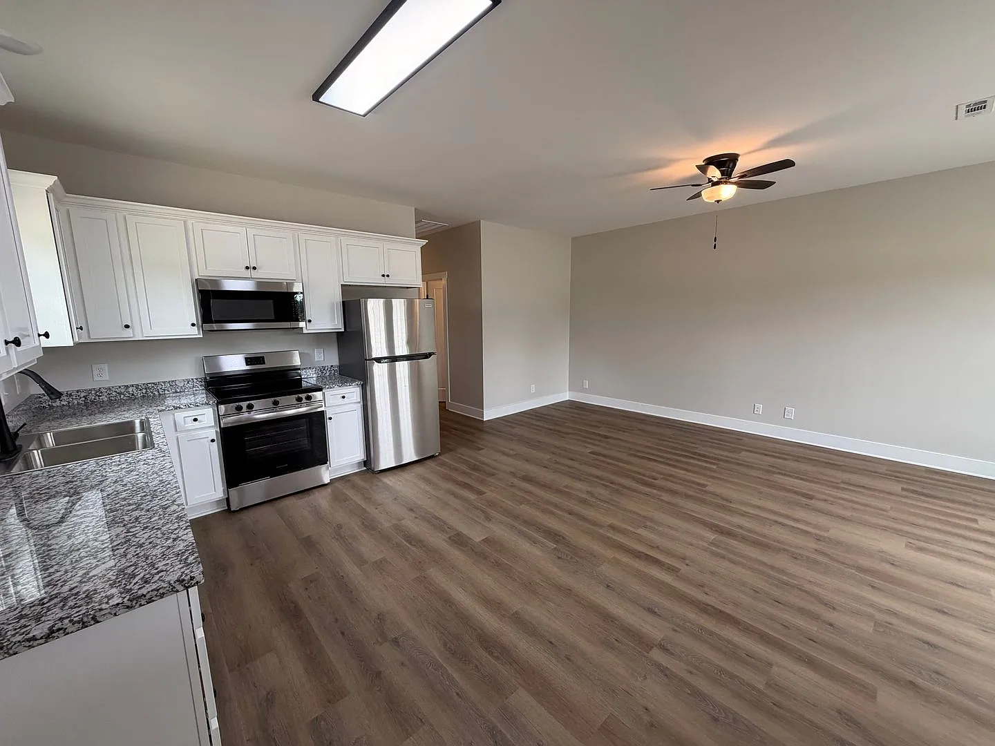New Construction 2 Bed 2 Bath Duplex in Shelbyville — Photo 2