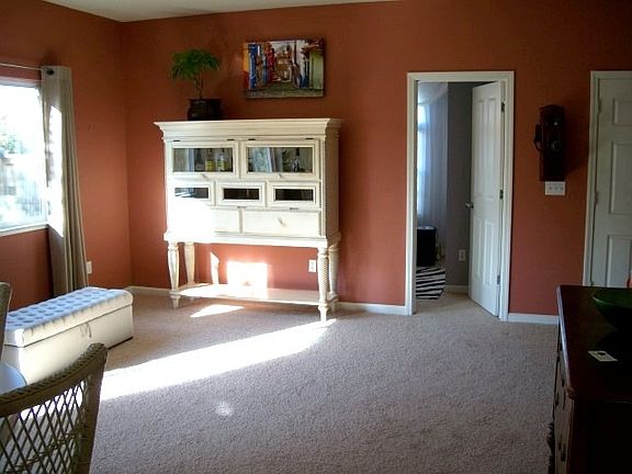 3rd image of 742 Albatross Dr