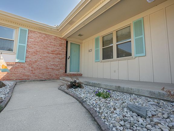 3rd image of 823 Lori Ct