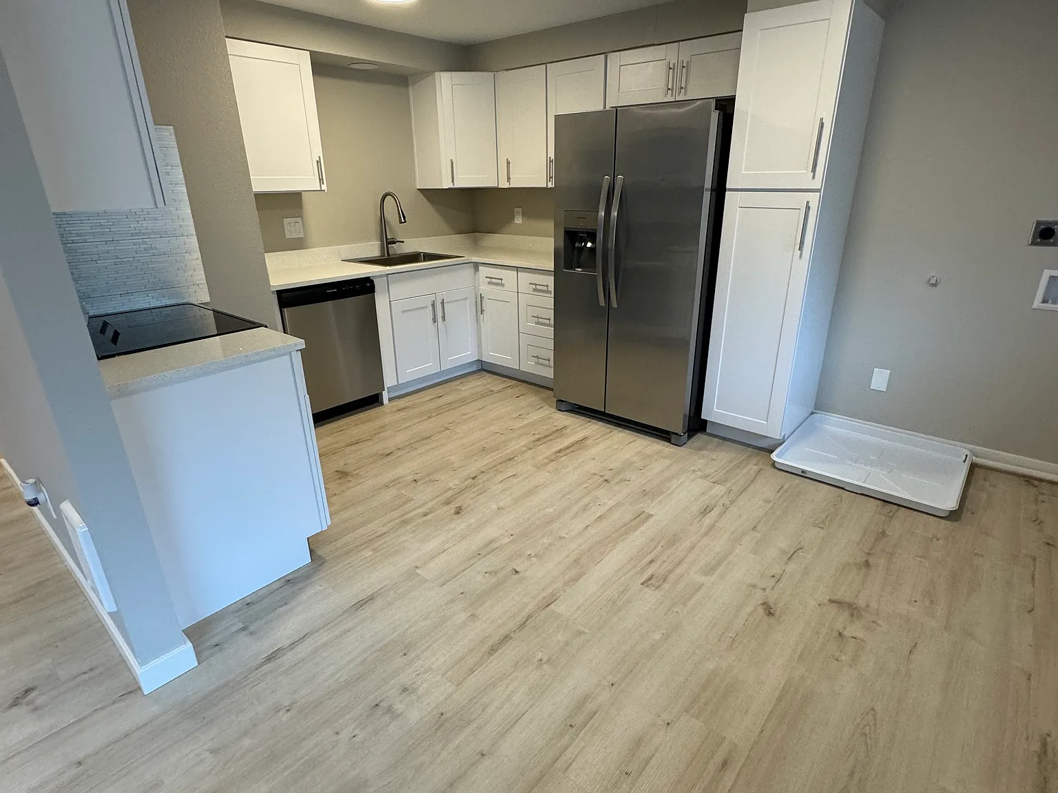2 bed, 900 sqft, $1,495 — Photo 2